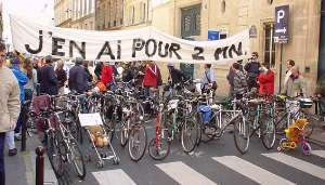 manif &laquo;j'en ai pour deux minutes&raquo; - 23 mars 2002